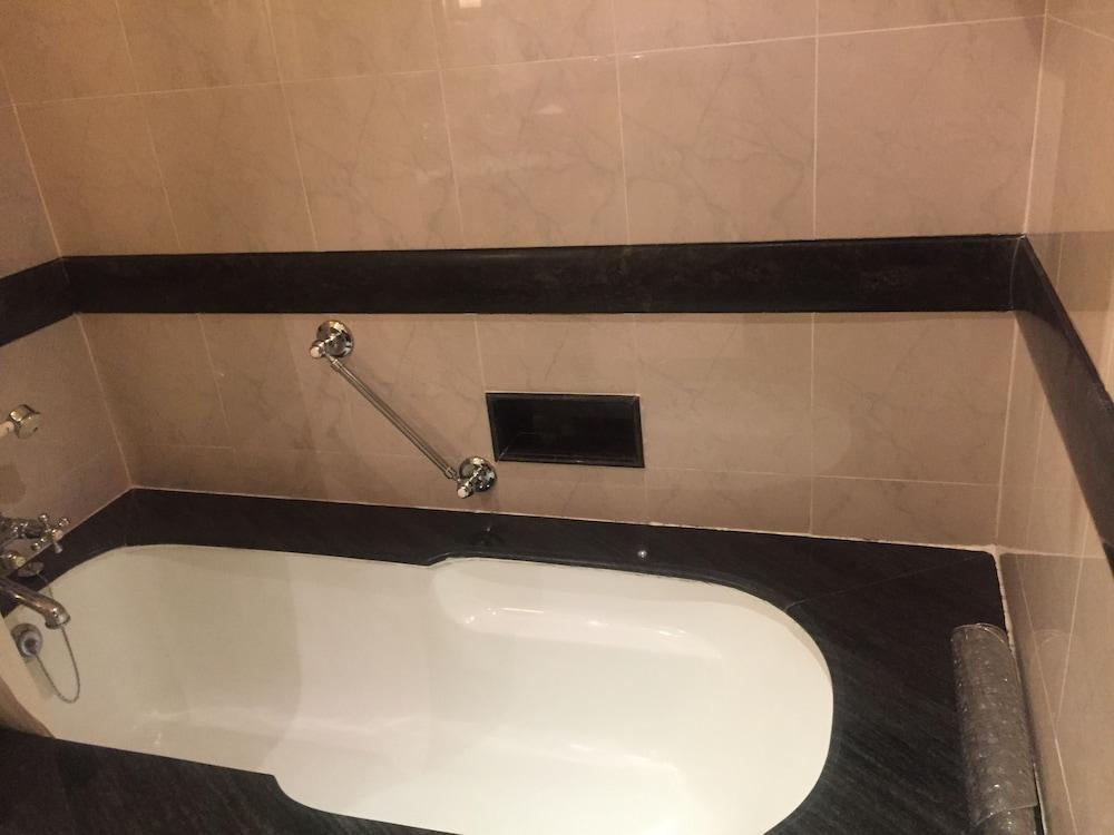 ทัช มาลาพร รีสอร์ต แอนด์ สปา โคชิน Hotel Kochi ภายนอก รูปภาพ