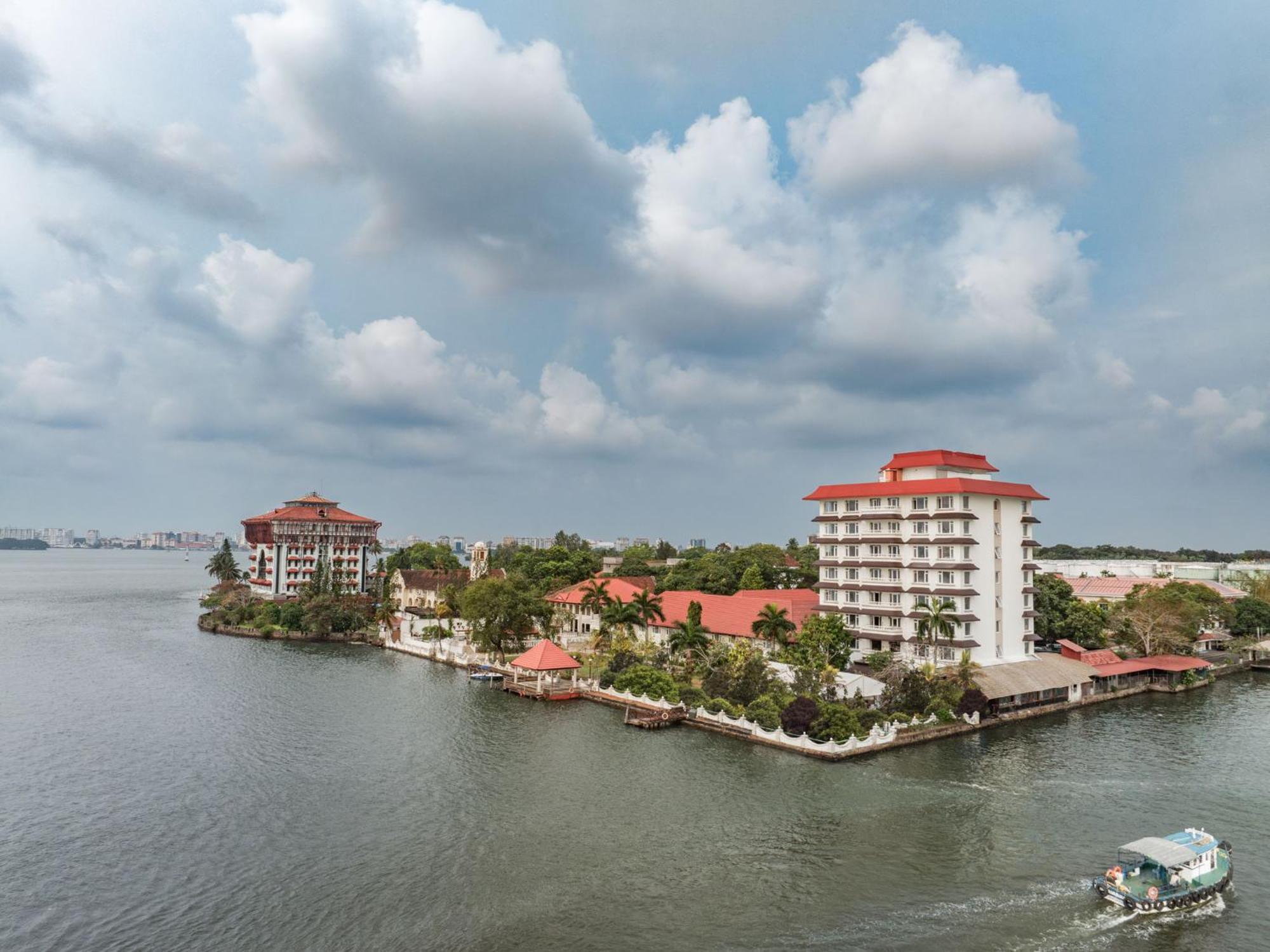 ทัช มาลาพร รีสอร์ต แอนด์ สปา โคชิน Hotel Kochi ภายนอก รูปภาพ